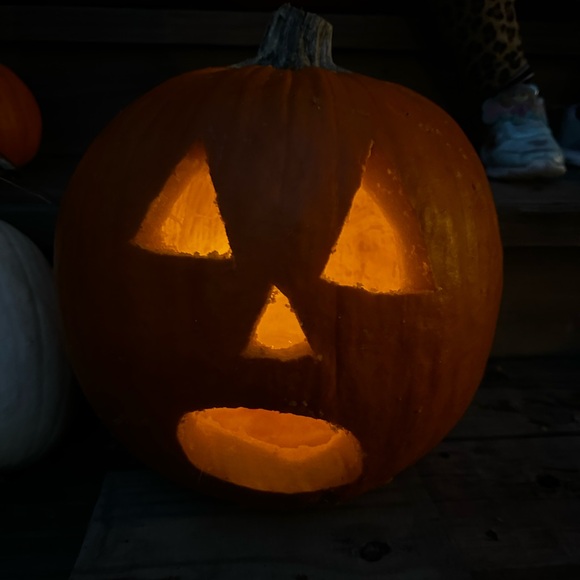 Meet your Posher, Heather - Picture 2 of 2